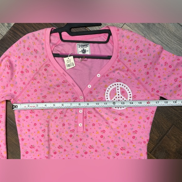VS PINK Floral Long sleeve Thermal/Henley - Picture 9 of 10